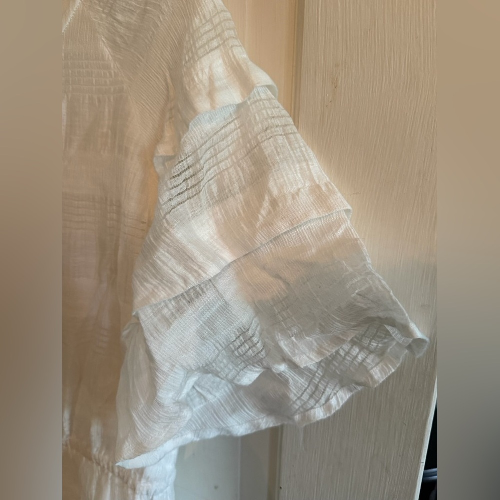 J.O.A. Sheer Woven White Short Romper Medium - Picture 2 of 5